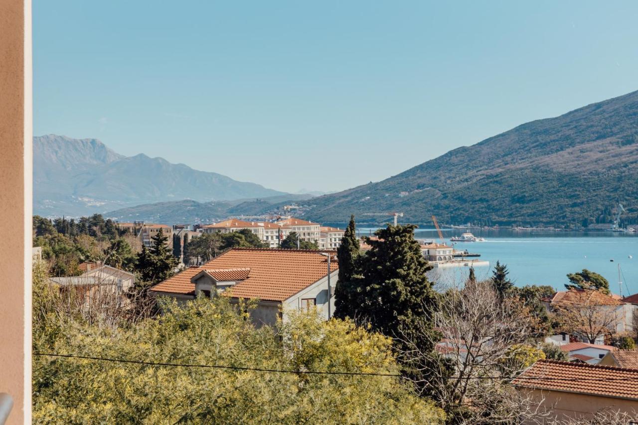 Apartmani Mara Kumbor Εξωτερικό φωτογραφία